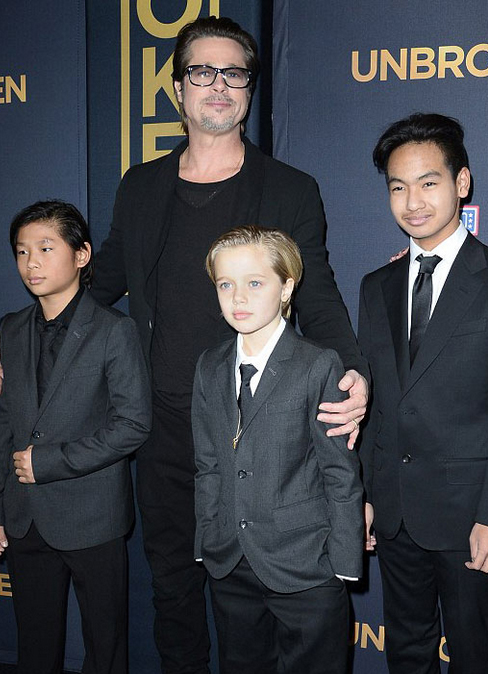 Brad Pitt kızını erkek gibi yetiştiriyor