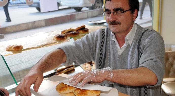Belediye başkanlığını kaybedince bu da halka hizmettir dedi...