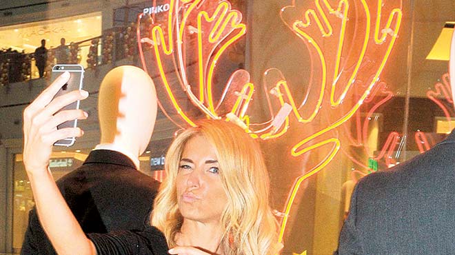 Burcu Esmersoy'dan Çağla Şikel'e 'Ezik' yanıtı