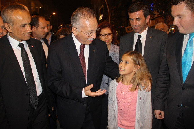'Size saygımız var ama Başbakan farklı'