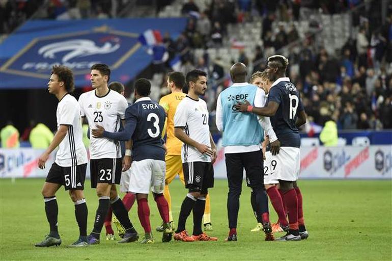 Paris'teki saldırının ardından statta korku dolu anlar