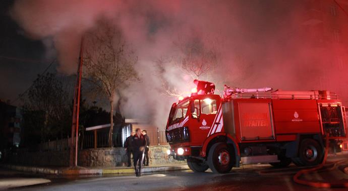 İstanbul'da korkutan yangın