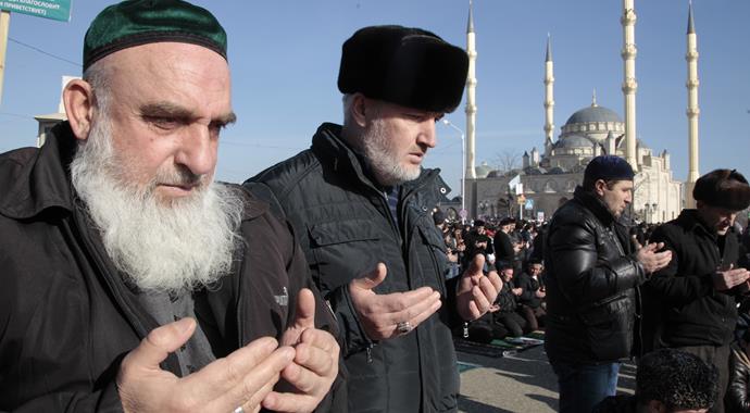 800 bin Çeçen, Peygamber Efendimiz için yürüdü