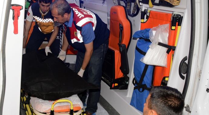 Sahur vakti cinnet: 2 ölü, 1 yaralı