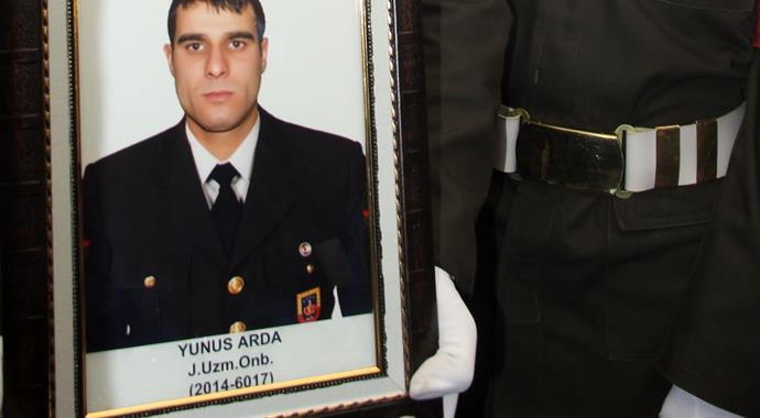 Uzman Çavuş Yunus Arda'yı binler uğurladı