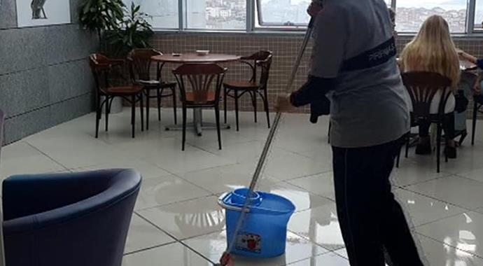 'Dünyanın en büyük adliyesi' yağmura teslim oldu