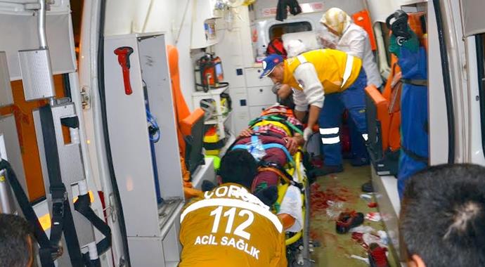 Çorum'da otomobil ile taksi çarpıştı: 2 ölü, 5 yaralı