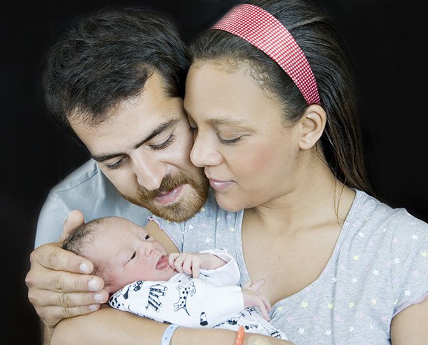 Görenler şaşırıyor! İşte merhum Defne Joy Foster'ın oğlu