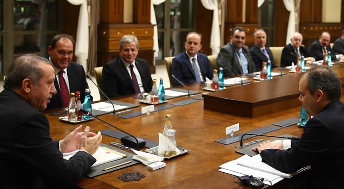 Cumhurbaşkanı Erdoğan, TFF Başkanı Demirören'i kabul etti