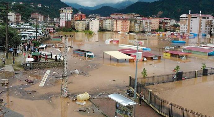 Artvin'de sel nedeniyle 7 kişi hayatını kaybetti, 1 kayıp