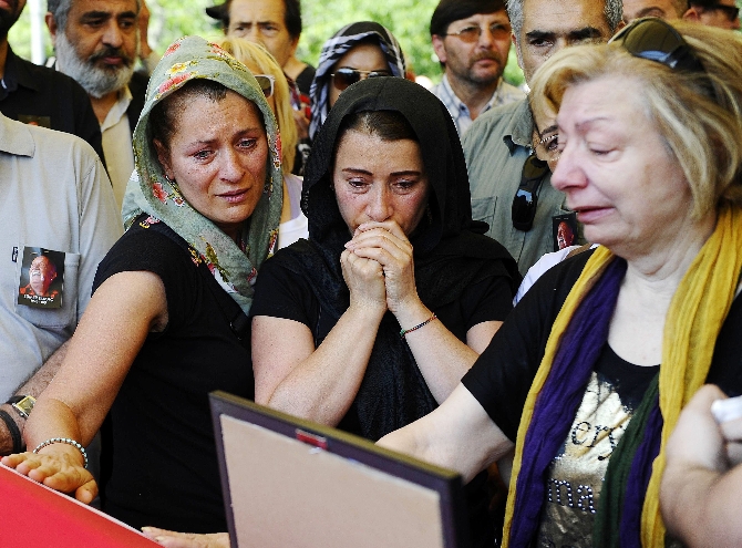 Sümer Tilmaç son yolculuğuna uğurlandı