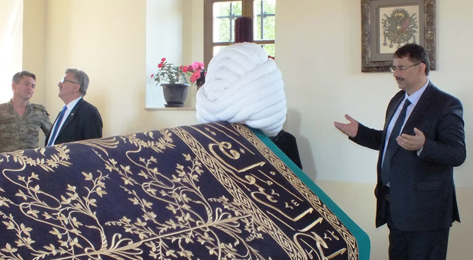 Nacizane bir teklif: Murad Hüdavendigâr Türbesi millîleştirilsin