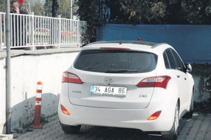 Savcı Zekeriya Öz'ün dikkat çeken plakası
