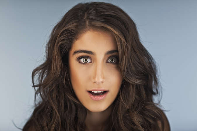 Hazal Kaya dizileri tutmayınca bakın ne yapıyormuş!