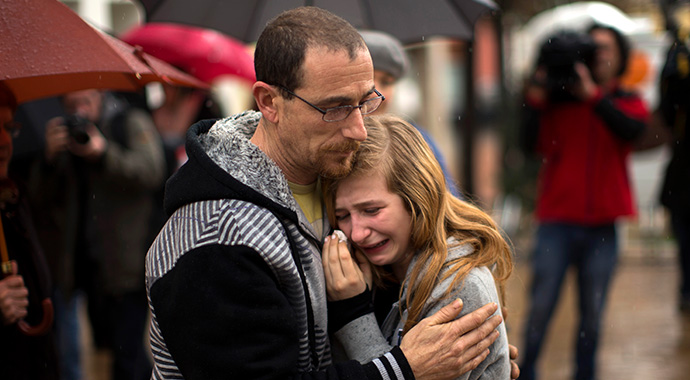 Valls: 'Enkazdaki arama çalışmaları uzun sürebilir'