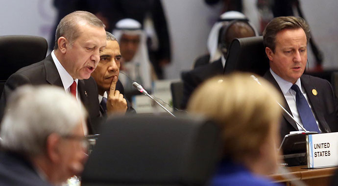 G20 Zirvesi'nde saygı duruşu