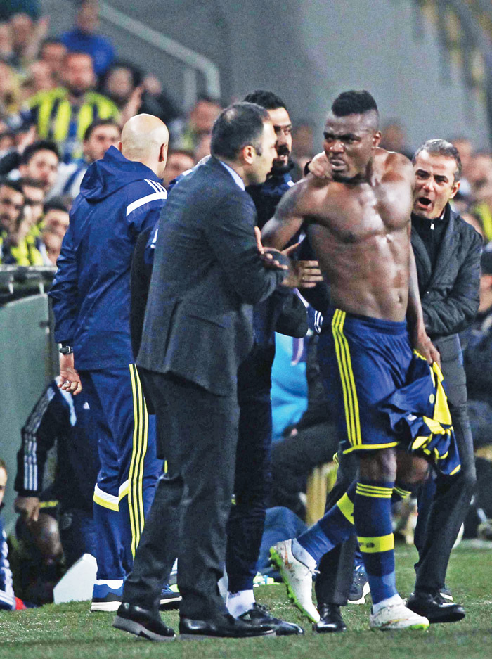 İşte Emenike'yi çileden çıkaran olay ve sonrası...