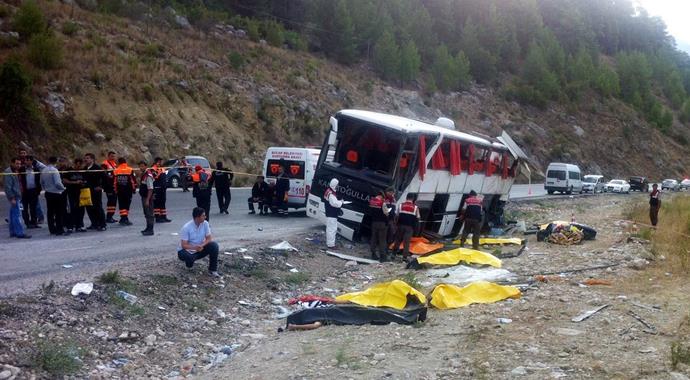 Antalya'daki kazada ölen 13 kişinin kimlikleri belli oldu