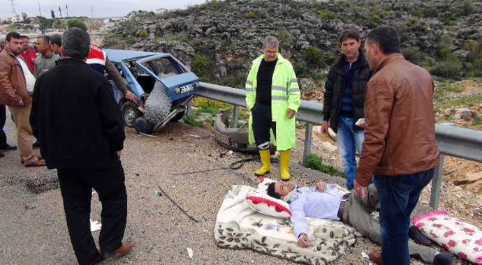 Mersin'de feci kaza: 1 ölü, 4 yaralı