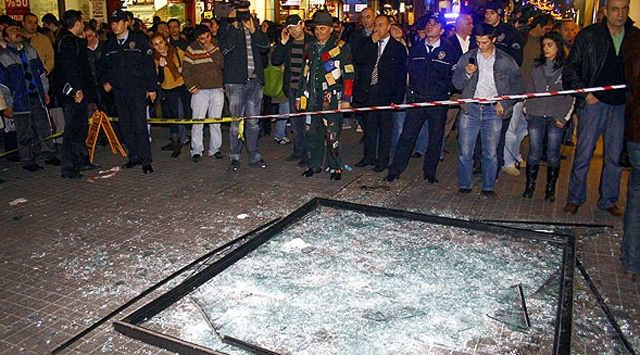 İstiklal'de düşen 2. cam için dava