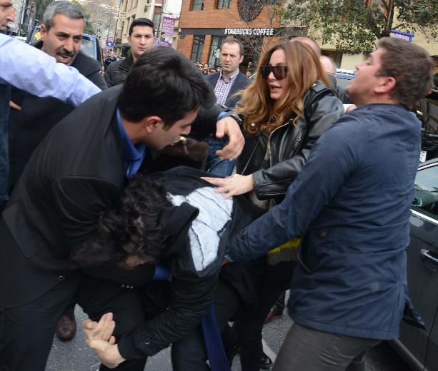 Ünlü isme hapis istemi!