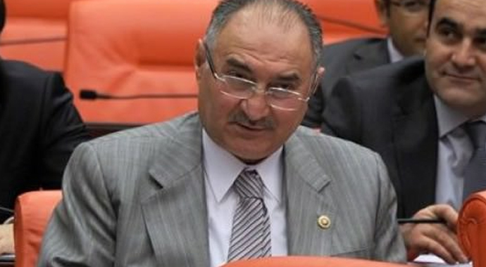 AK Parti vekil trafik kazası geçirdi