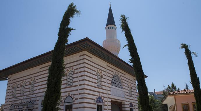 Gezicileri çıldırtan cami ibadete açılıyor!
