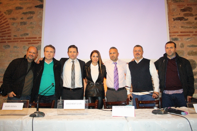 Efsane Timsahlar bir arada