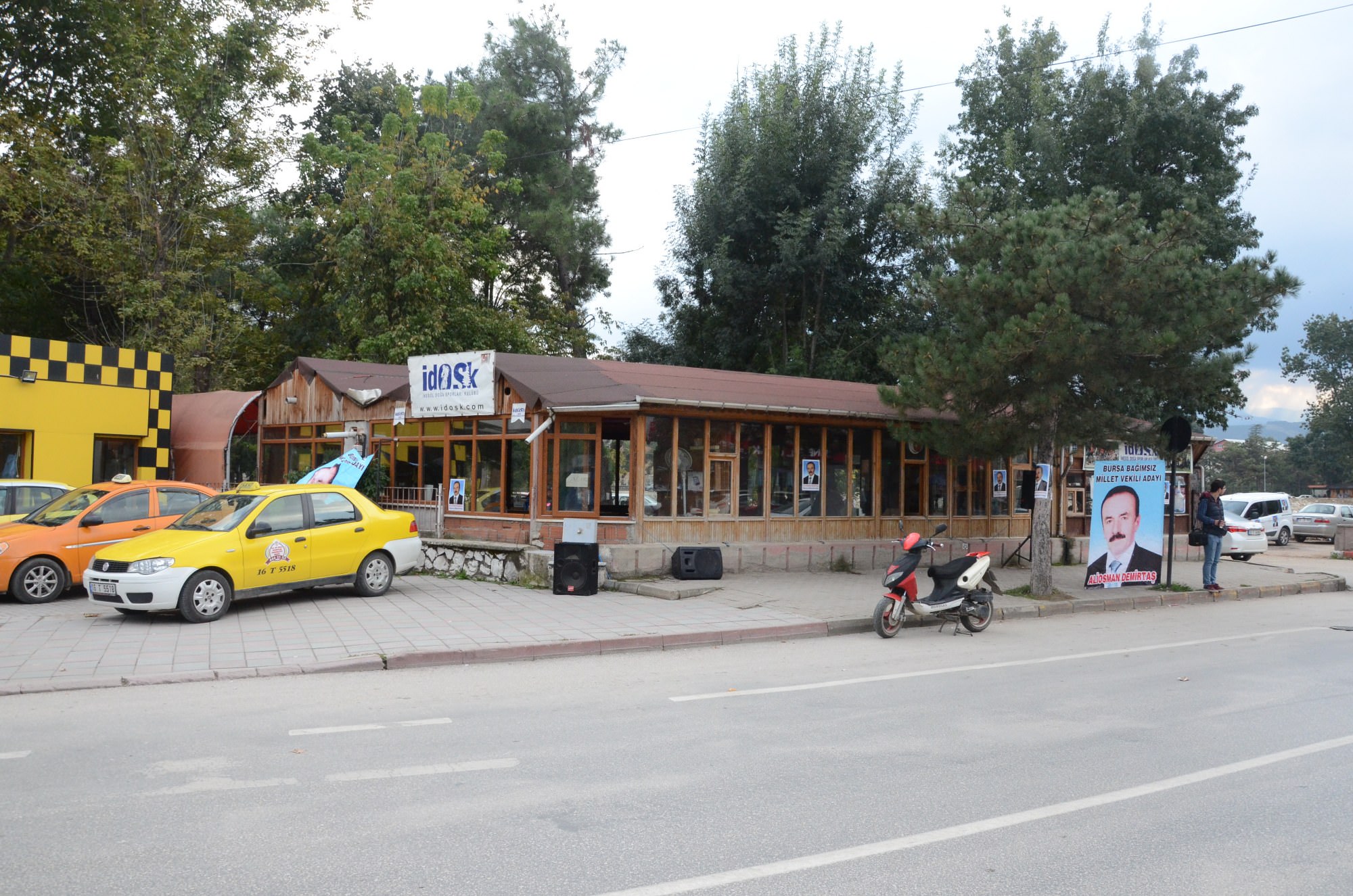 Tek kişilik miting!