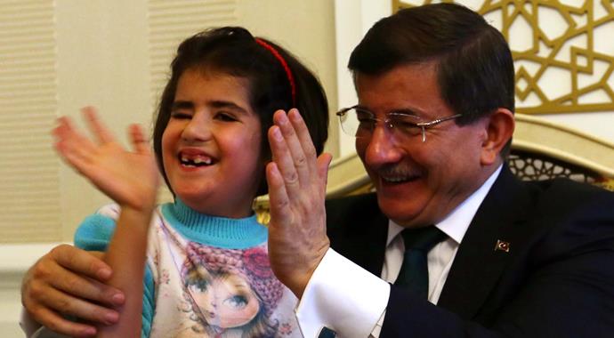 Görme engelli Elmas'tan Davutoğlu'nu şaşırtan cevap