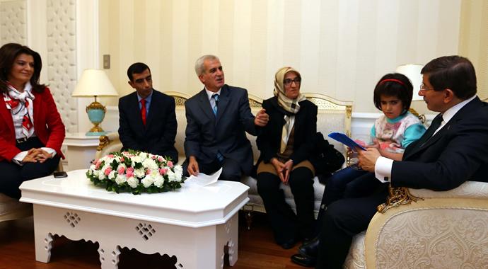 Görme engelli Elmas'tan Davutoğlu'nu şaşırtan cevap