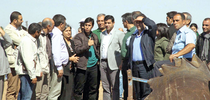Kobani şovu deşifre oldu... Çay içip dönüyorlar