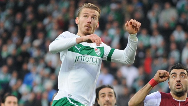 Galatasaray Serdar Aziz transferini bitiriyor