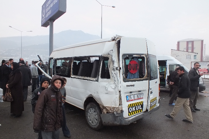Erzurum'da feci kaza: 8 yaralı