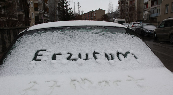 Erzurum beyaza büründü