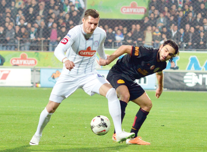 Aslan k'rize' girdi! G.Saray Rize'de kendi etti kendi buldu