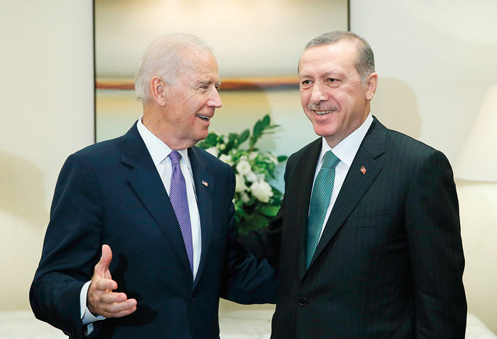 Erdoğan: 'Benim için tarih olmuştur' dedi, Biden özür diledi