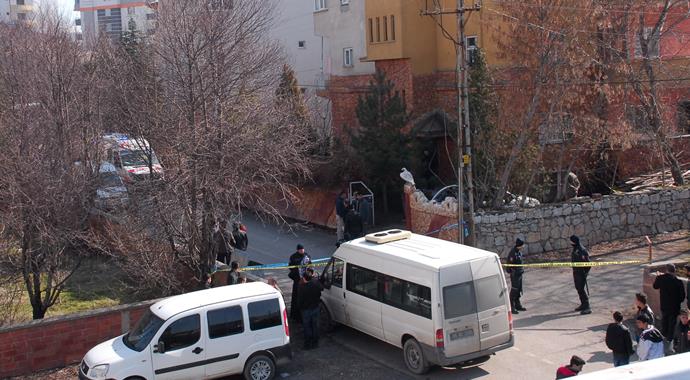 Kahramanmaraş'ta cinnet getiren baba aileyi yok etti!
