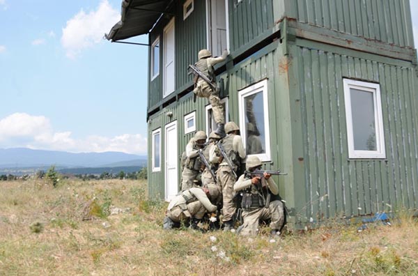 Bolu Komando Tugayı'nın meskun mahal tatbikatı