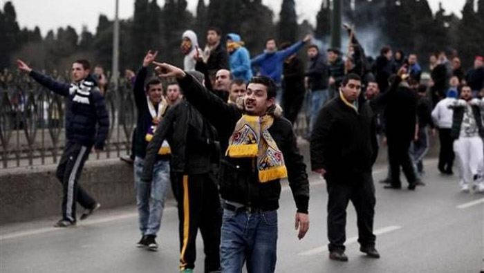 Karagümrük - Eyüpspor taraftar grupları arasında gerginlik