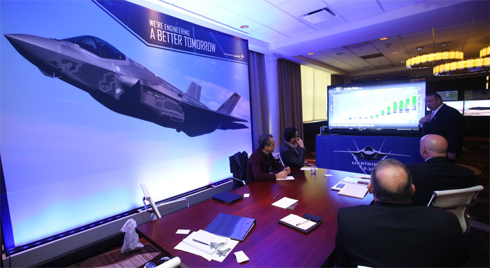 Ve F35 uçağı New York'ta görücüye çıktı