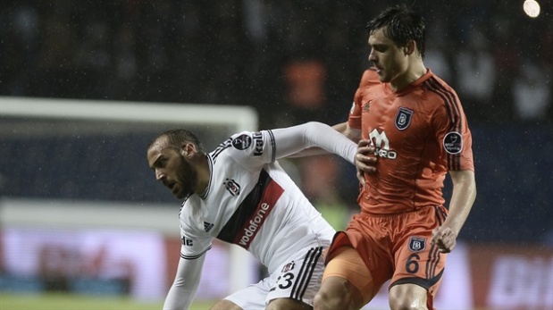 Beşiktaş 1-1 Medipol Başakşehir (CANLI-Dsmart)