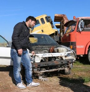 Filmdeki sahneler gerçek oldu! Aküsünü çaldılar