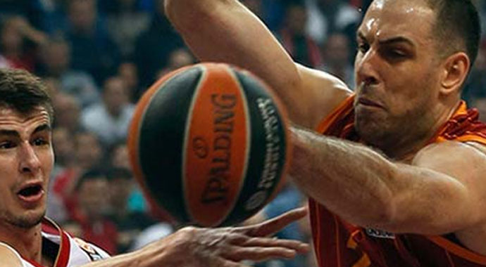 Galatasaray'da bir ayrılık daha!