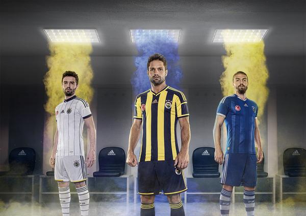 Yeni formayı Aziz Yıldırım tanıttı!