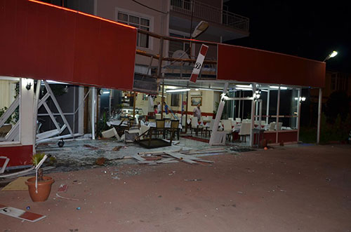 Alkollü sürücü lokantaya sürdü: 2 yaralı