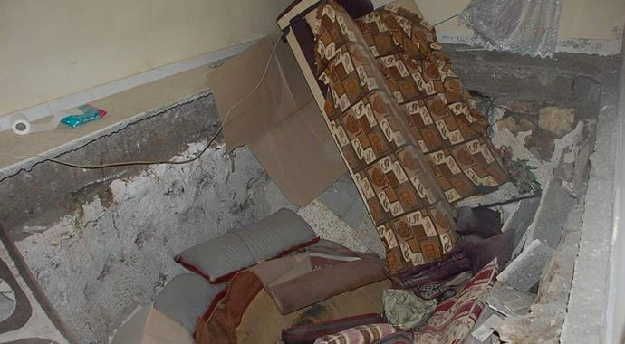 Evin zemini çöktü! 6 yaralı