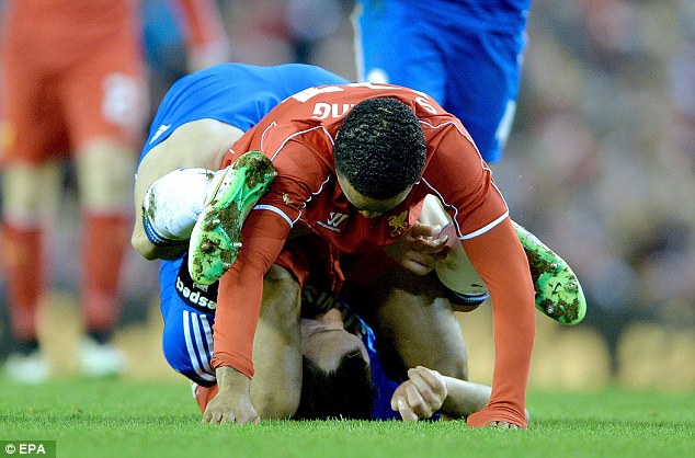 Terry ve Sterling'in güldüren pozisyonu