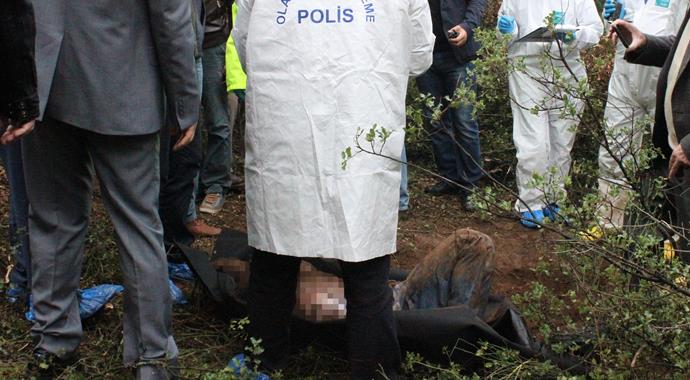 Denizli'de vahşet! Toprak üstüne çıkmış el görünce...