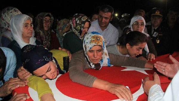 Kürtçe ağıtlarla toprağa verildi